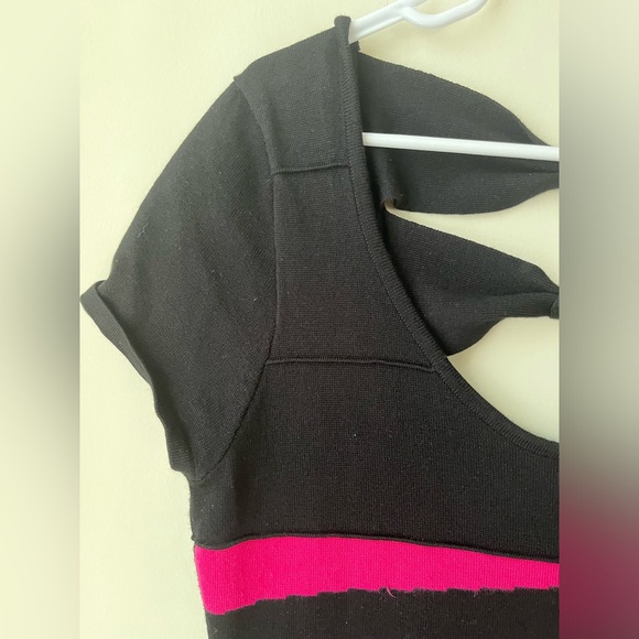 Short sleeve knit dress - Picture 3 of 7